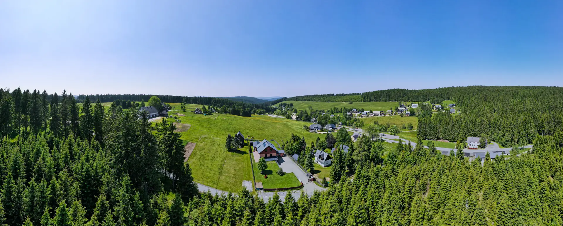 Blick auf Tellerhäuser im Erzgebirge