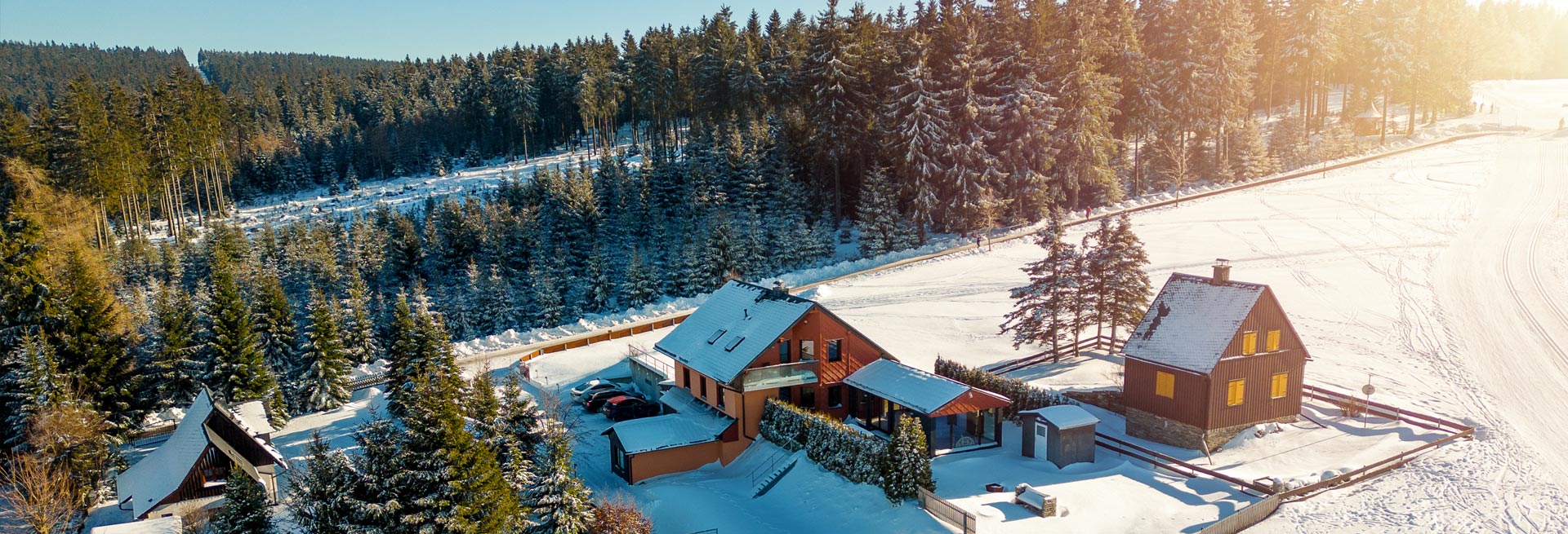 Ferienhaus im winterlichen Tellerhäuser